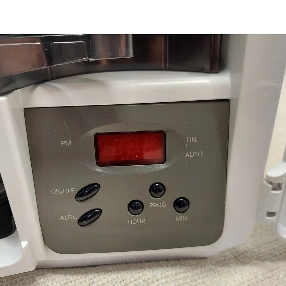Black & Decker working black